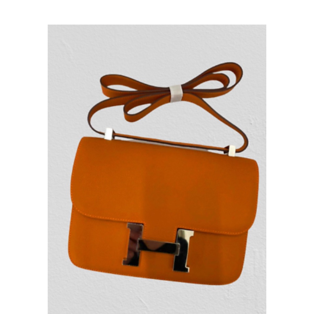 Authentic Hermès Constance 24 pre-owned shoulder bag
Iconic H-shaped Briefcase